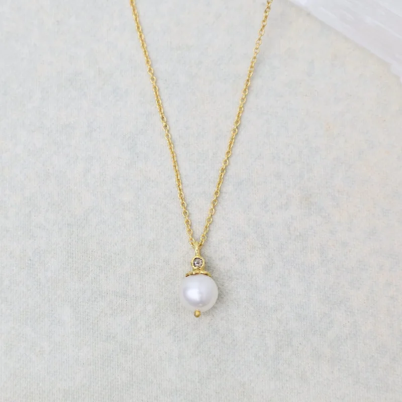 women's necklaces with teardrop pendant -Pearl Diamond Pendant on Chain Necklace