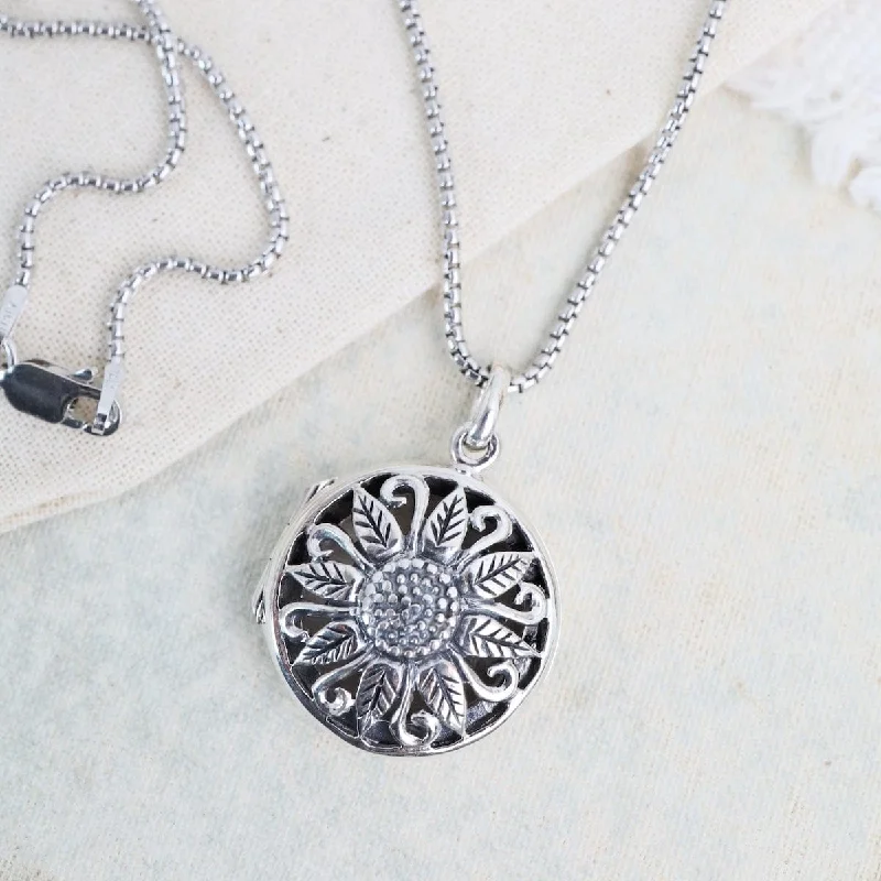 women's necklaces with geometric pendant -Open Work Daisy Round Locket Necklace