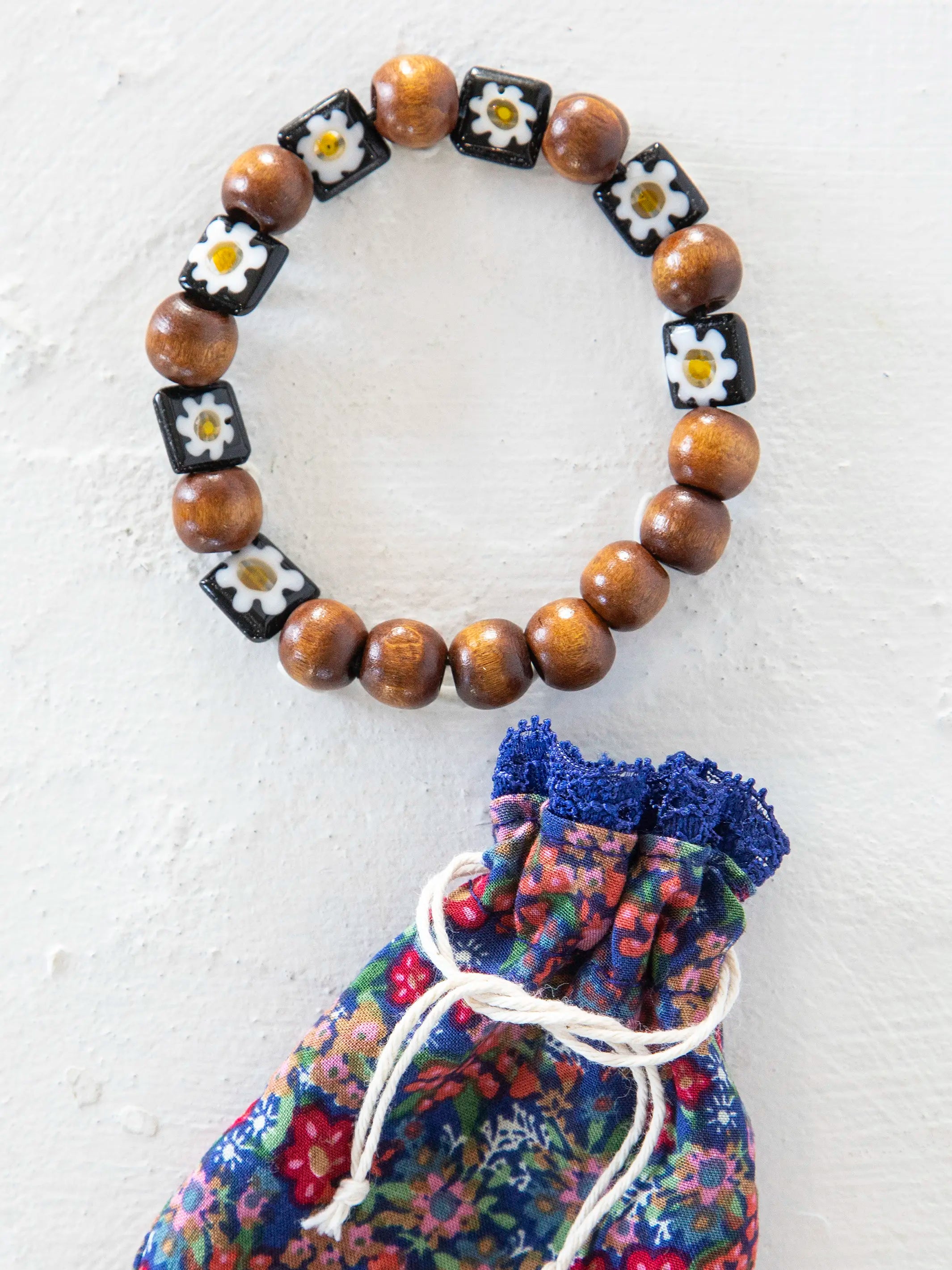 women's bracelets with star design -Millefiori & Wood Beaded Bracelet - Black