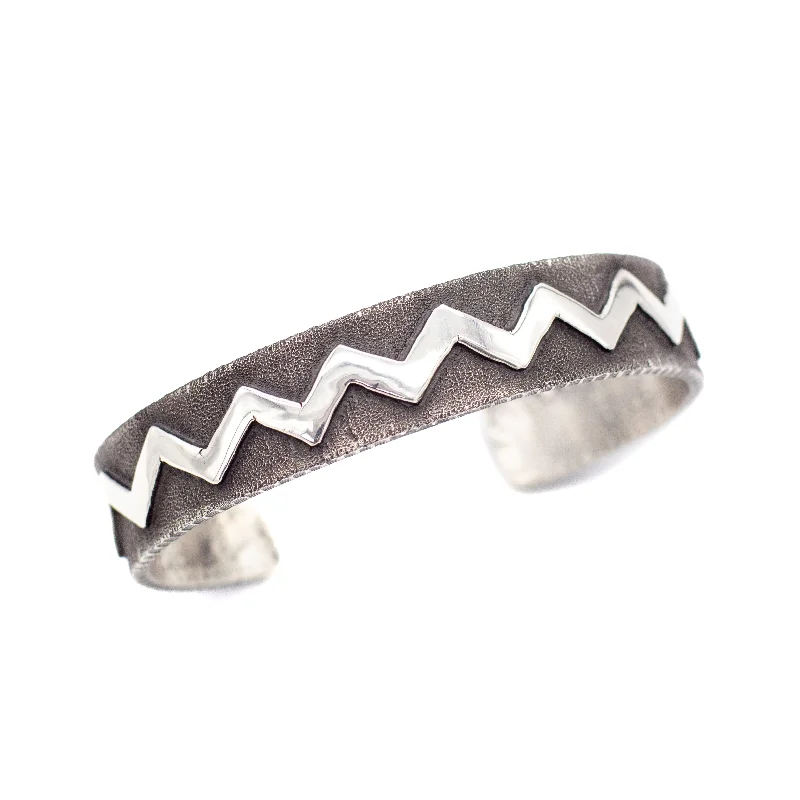 women's bracelets with sleek band -Ernest Rangel Navajo Handmade Tufa Cast Sterling Silver Cuff Bracelet