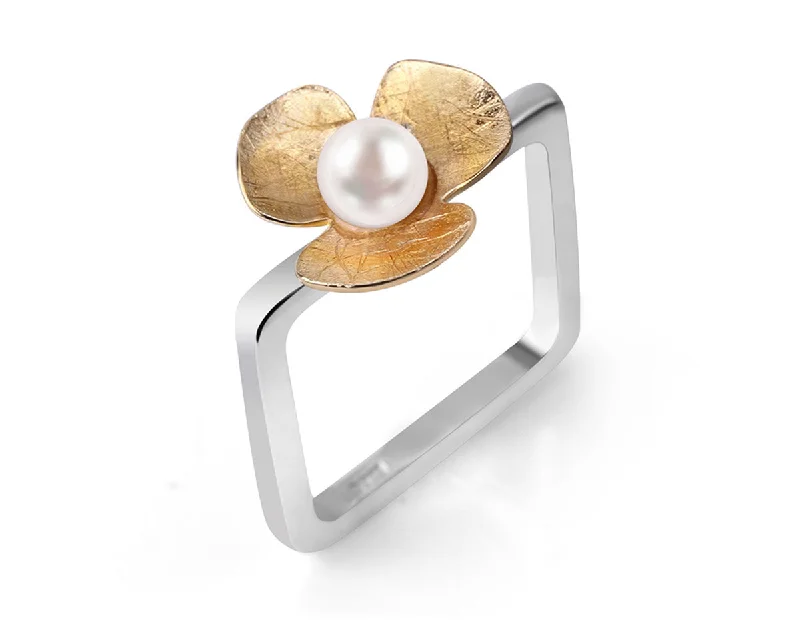 women's rings with gemstone halo -Pearl Clover Ring