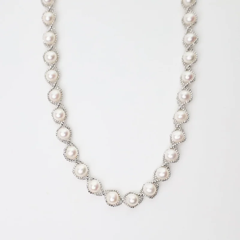 women's necklaces with heart-shaped pendant -Captured Pearl Necklace