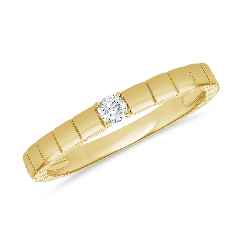 women's engagement rings with rounded edges -Classic Solitaire Diamond Band Ring in 14K Gold