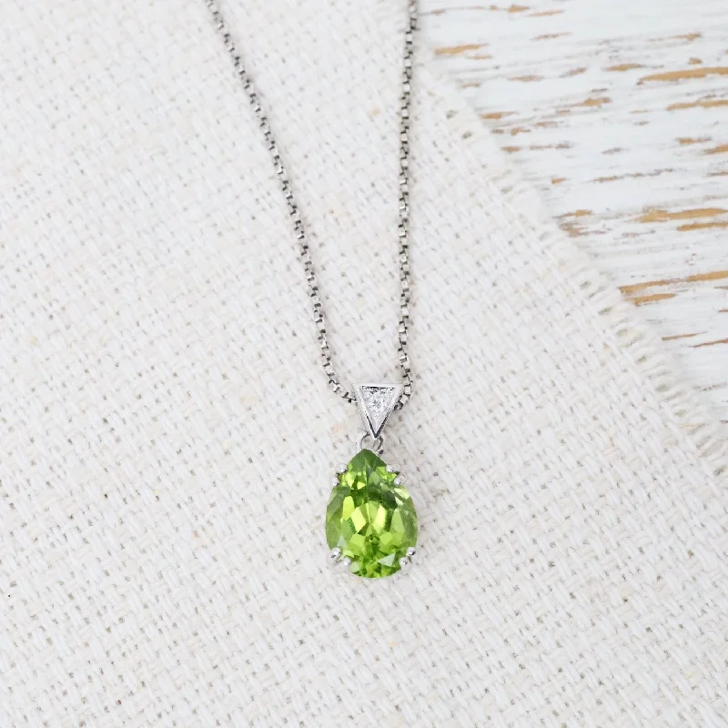 women's necklaces with modern style -Pear Peridot Pendant Necklace