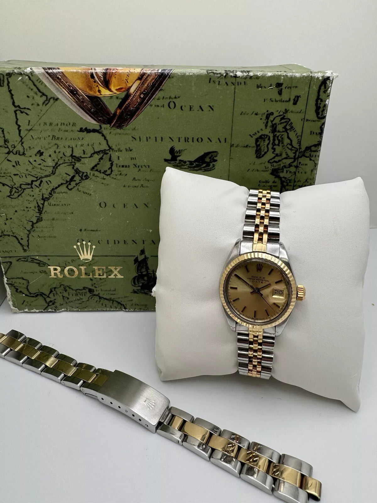 women's bracelets with rose gold -Rolex Datejust 26 Two Tone 18k Gold Stainless Steel With Jubilee/Oyster Bracelet